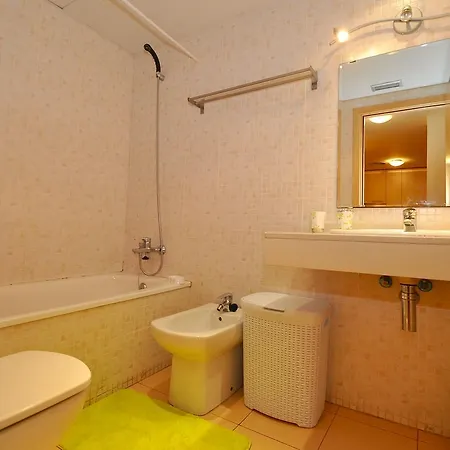 Apartments Diamond House - Lloretholiday - Granada Apartmán